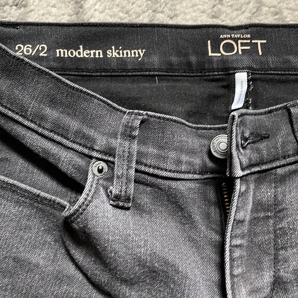 Ann Taylor LOFT 26/2 modern skinny faded black jeans - Picture 4 of 5